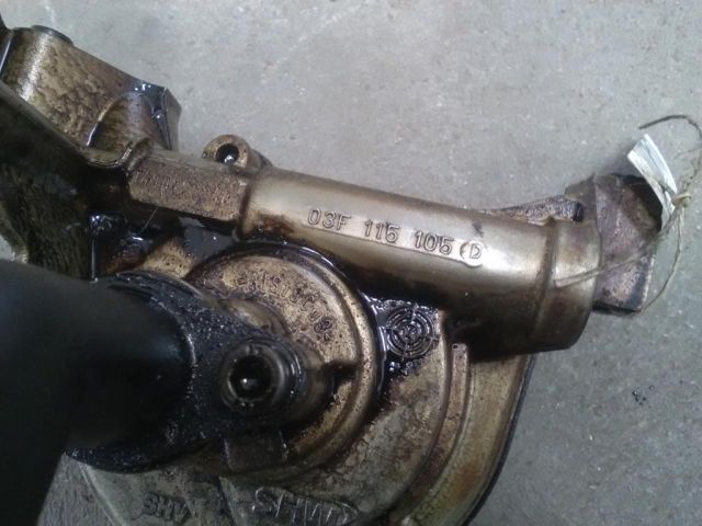 bontott SKODA OCTAVIA II Olajszivattyú