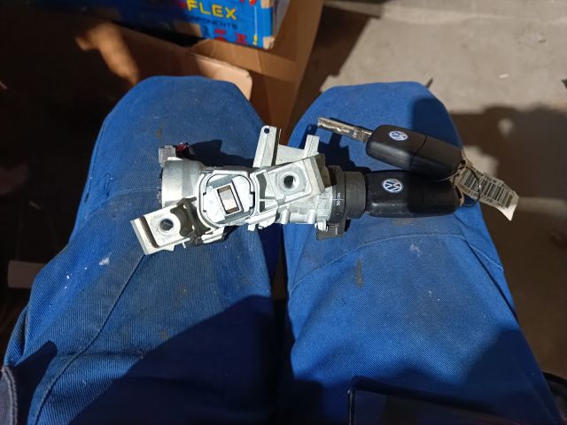 bontott SKODA OCTAVIA II Gyújtáskapcsoló