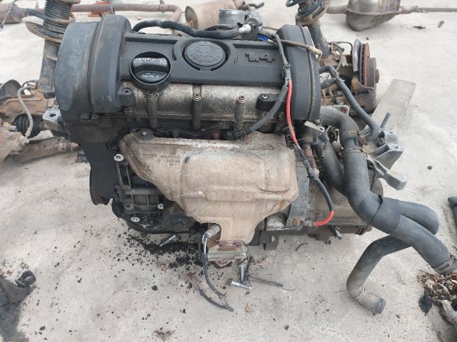 bontott SKODA OCTAVIA II Komplett Motor (Segédberendezésekkel)