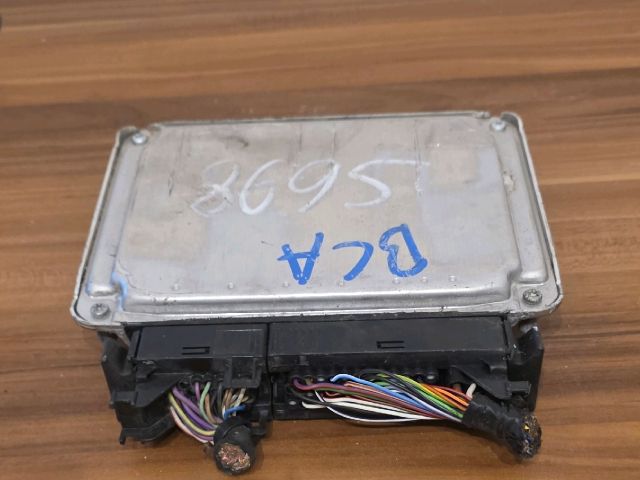 bontott SKODA OCTAVIA II Motorvezérlő