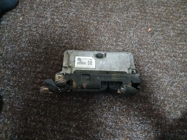 bontott SKODA OCTAVIA II Motorvezérlő