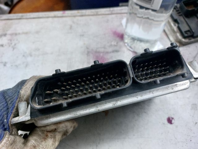 bontott SKODA OCTAVIA II Motorvezérlő