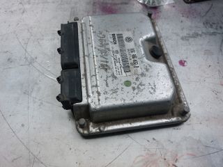 bontott SKODA OCTAVIA II Motorvezérlő