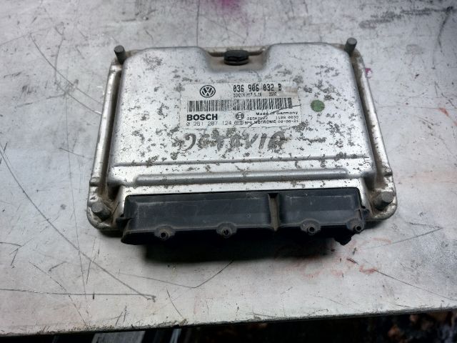 bontott SKODA OCTAVIA II Motorvezérlő