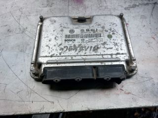 bontott SKODA OCTAVIA II Motorvezérlő