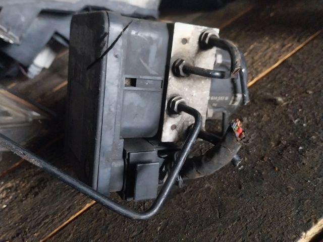 bontott SKODA OCTAVIA II ABS Kocka