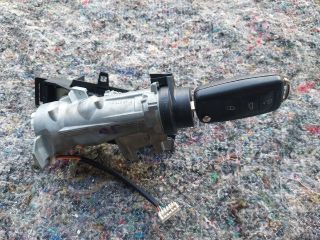 bontott SKODA OCTAVIA II Gyújtáskapcsoló Házzal