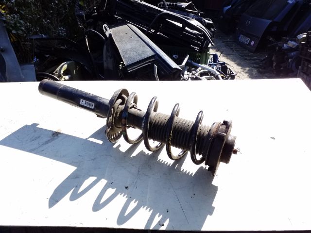 bontott SKODA OCTAVIA II Jobb első Gólyaláb (Lengécsillapító, Rugó)