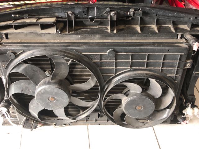 bontott SKODA OCTAVIA II Komplett Homlokfal (Részeivel)