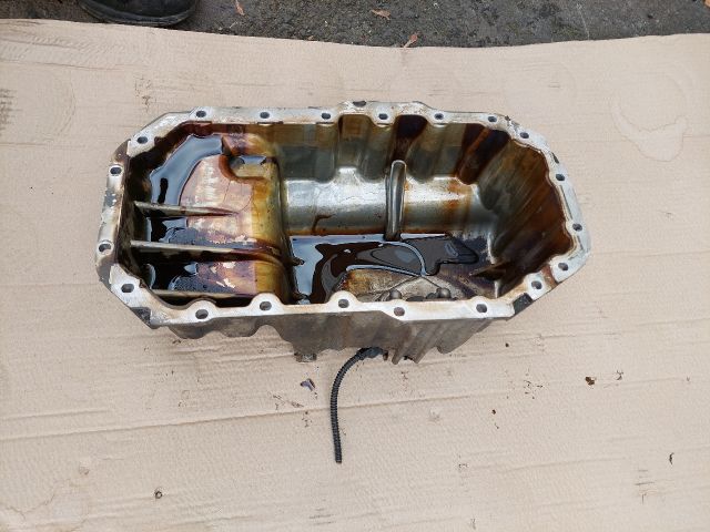 bontott SKODA OCTAVIA II Olajteknő