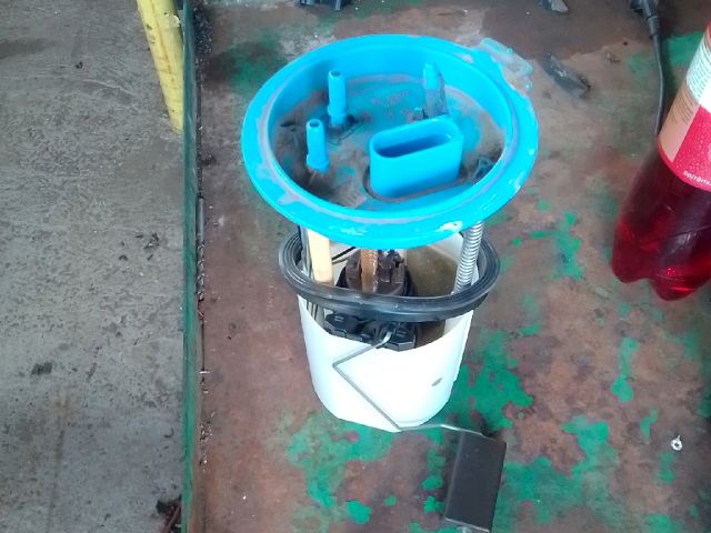 bontott SKODA OCTAVIA II Üzemanyag Szivattyú