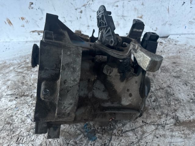 bontott SKODA OCTAVIA II Váltó (Mechanikus)