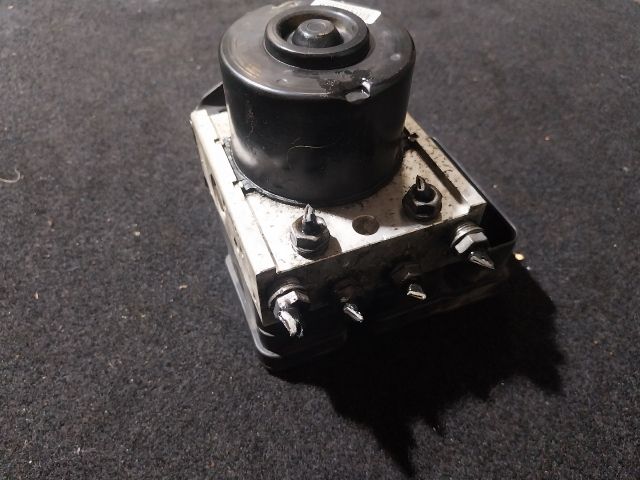 bontott SKODA OCTAVIA II ABS Kocka