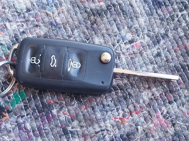 bontott SKODA OCTAVIA II Gyújtáskapcsoló Házzal