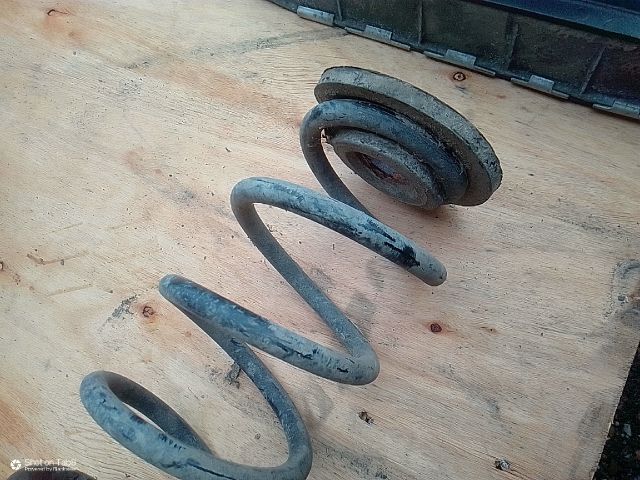 bontott SKODA OCTAVIA II Hátsó Rugó