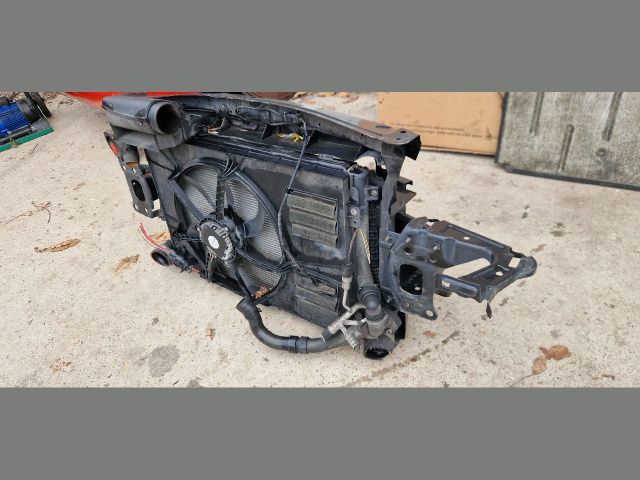 bontott SKODA OCTAVIA II Komplett Homlokfal (Részeivel)