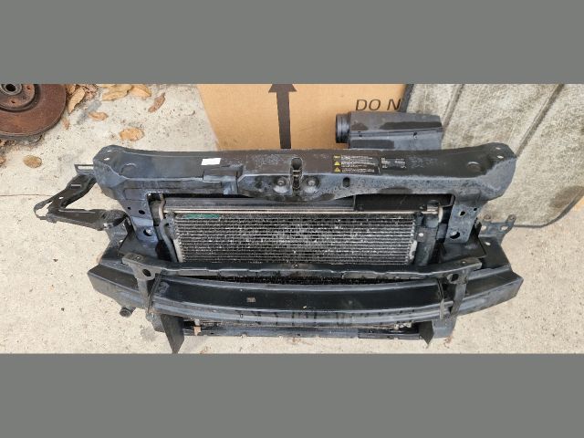 bontott SKODA OCTAVIA II Komplett Homlokfal (Részeivel)