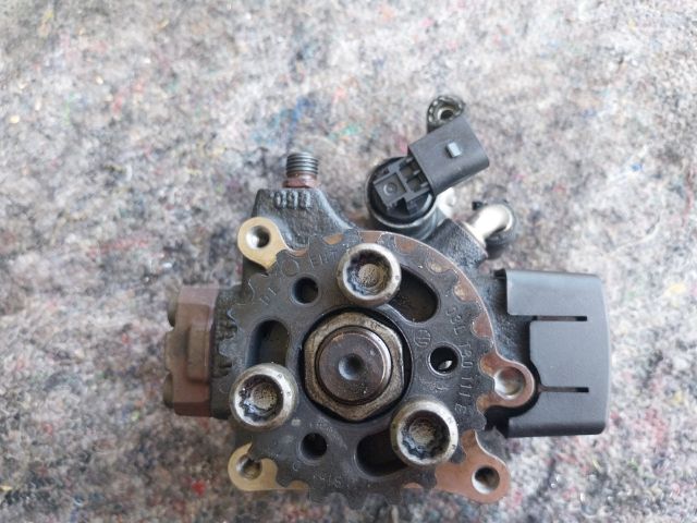 bontott SKODA OCTAVIA II Nagynyomású Szivattyú