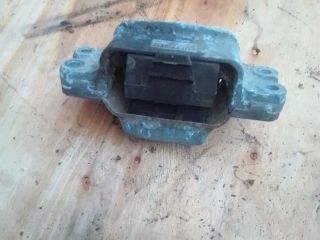 bontott SKODA OCTAVIA II Váltó Tartó Bak (Pozíciófüggetlen)