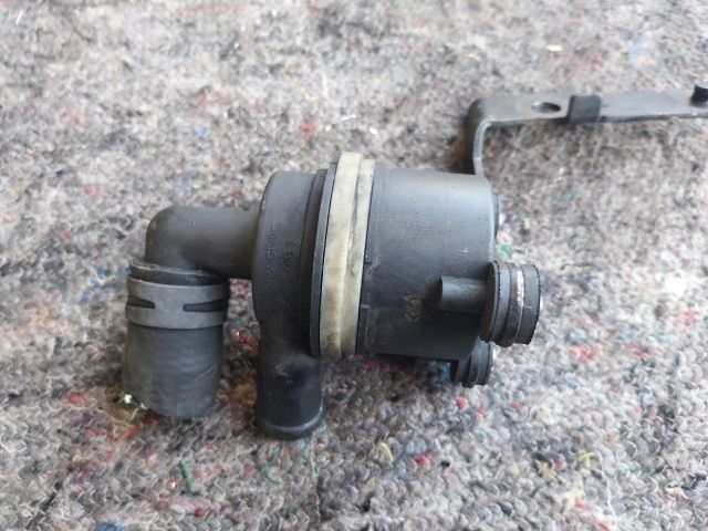 bontott SKODA OCTAVIA II Vízpumpa