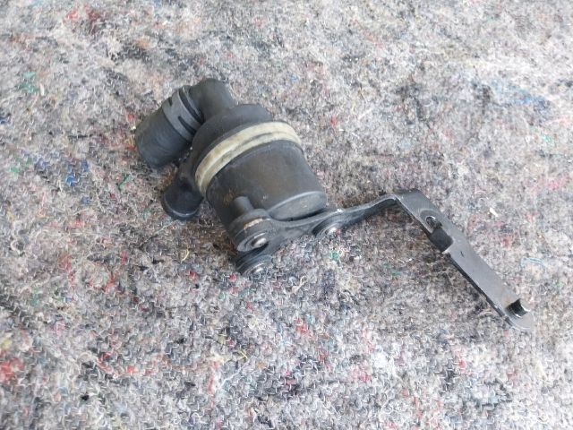 bontott SKODA OCTAVIA II Vízpumpa