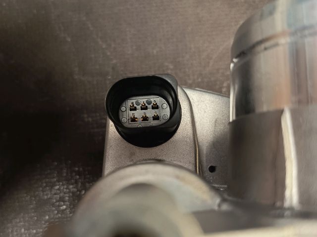 bontott SKODA OCTAVIA II Fojtószelep (Elektromos)