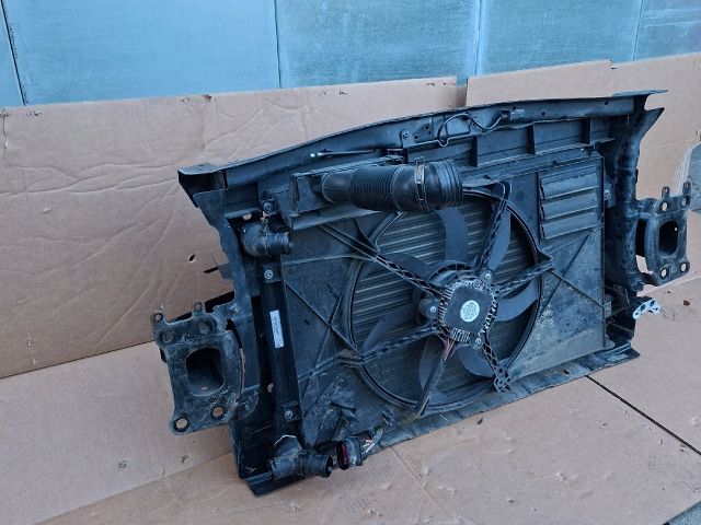 bontott SKODA OCTAVIA II Komplett Homlokfal (Részeivel)