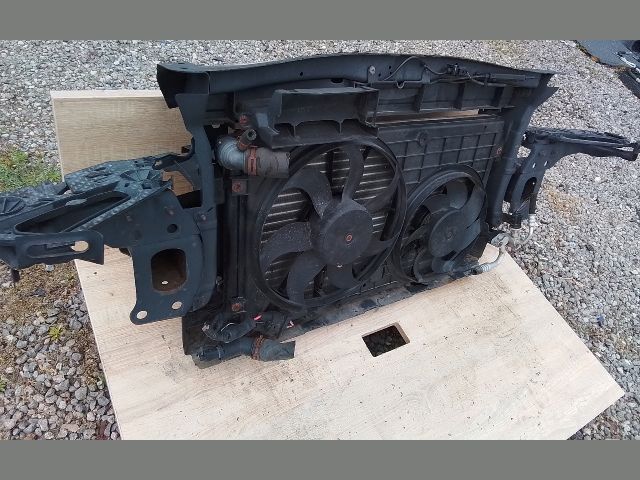 bontott SKODA OCTAVIA II Komplett Homlokfal (Részeivel)