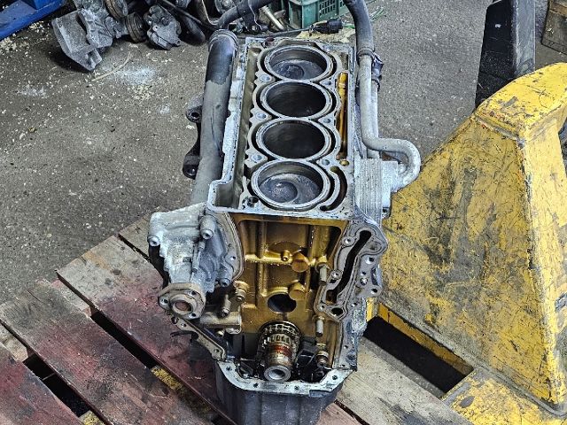 bontott SKODA OCTAVIA II Motorblokk (Fűzött)