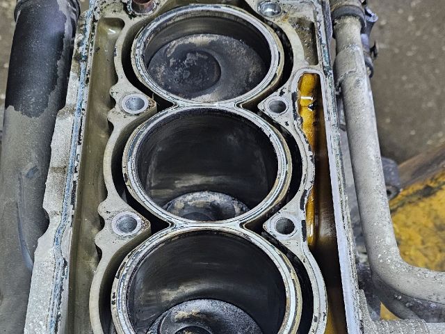 bontott SKODA OCTAVIA II Motorblokk (Fűzött)