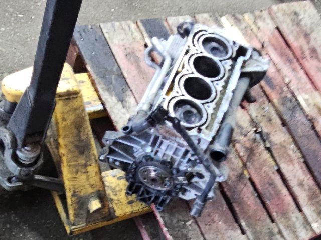 bontott SKODA OCTAVIA II Motorblokk (Fűzött)