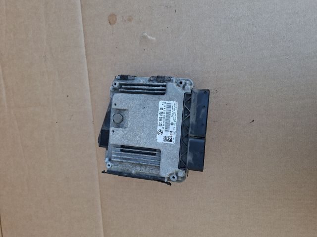 bontott SKODA OCTAVIA II Motorvezérlő