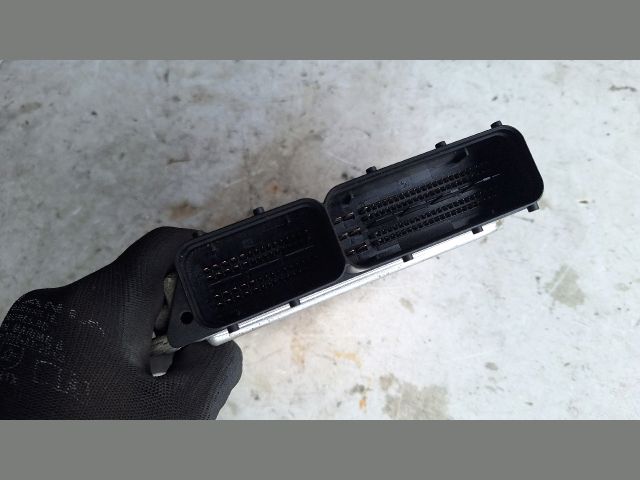 bontott SKODA OCTAVIA II Motorvezérlő