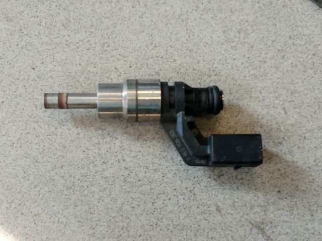 bontott SKODA OCTAVIA II Porlasztó (1 db)