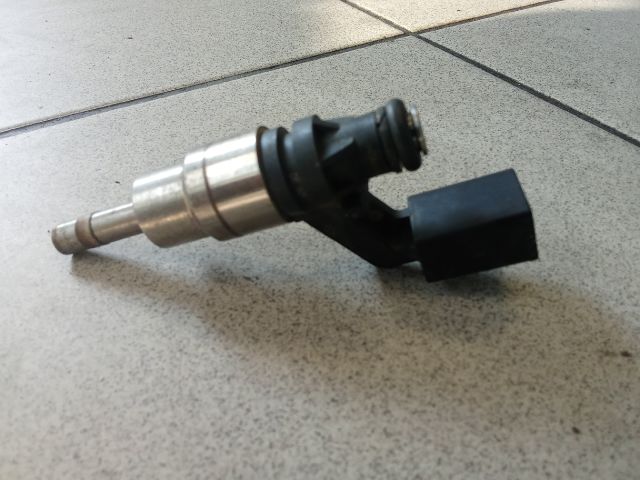 bontott SKODA OCTAVIA II Porlasztó (1 db)