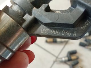 bontott SKODA OCTAVIA II Porlasztó (1 db)