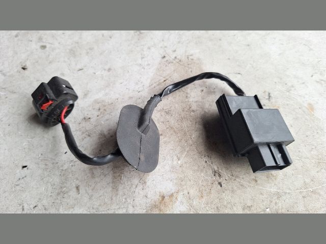 bontott SKODA OCTAVIA II Üzemanyag Szivattyú Relé