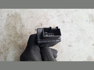 bontott SKODA OCTAVIA II Üzemanyag Szivattyú Relé