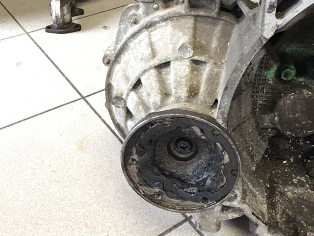 bontott SKODA OCTAVIA II Váltó (Mechanikus)