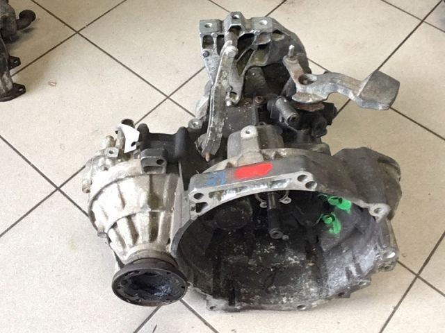 bontott SKODA OCTAVIA II Váltó (Mechanikus)