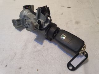 bontott SKODA OCTAVIA II Gyújtáskapcsoló Házzal