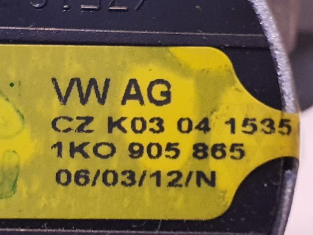 bontott SKODA OCTAVIA II Gyújtáskapcsoló Házzal