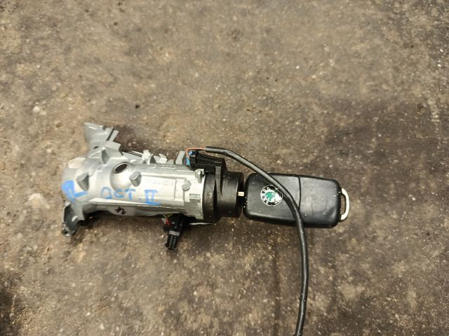 bontott SKODA OCTAVIA II Gyújtáskapcsoló