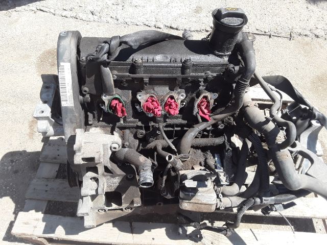 bontott SKODA OCTAVIA II Motor (Fűzött blokk hengerfejjel)