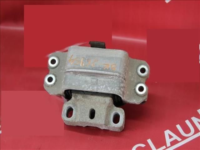 bontott SKODA OCTAVIA II Motor Tartó Bak (Fém)