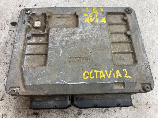 bontott SKODA OCTAVIA II Motorvezérlő