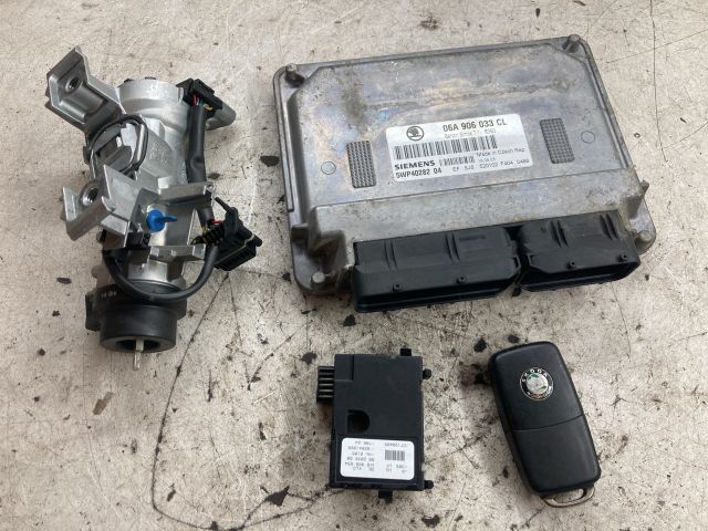 bontott SKODA OCTAVIA II Motorvezérlő