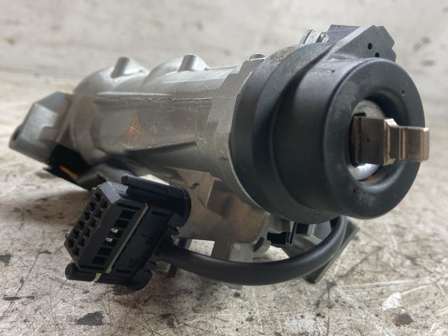 bontott SKODA OCTAVIA II Motorvezérlő