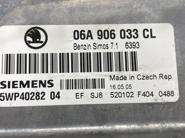 bontott SKODA OCTAVIA II Motorvezérlő