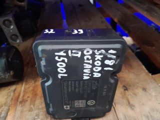 bontott SKODA OCTAVIA II ABS Kocka